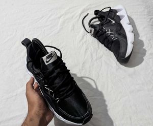 Nike Sneakers - Black &amp; White