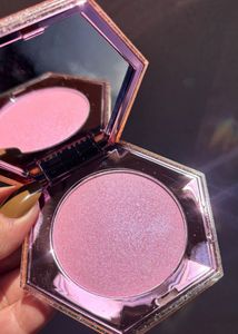 fenty beauty highlighter