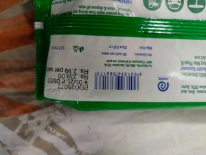 Useful fragrant wet wipes