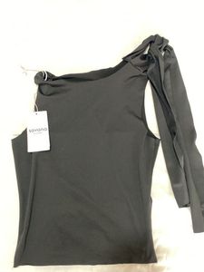 Chic Black One-Shoulder Top