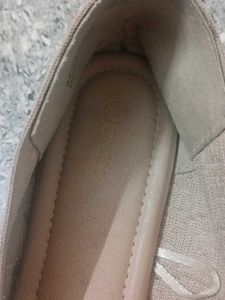 Stylish Women's Loafers with Chain Accent