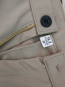 Wide Leg Cargo Pants. it's new. haven't wear