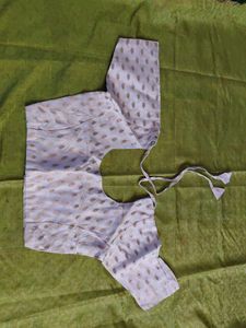 Elegant Brocade Blouse with Leaf Motifs