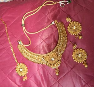 BRIDAL JEWELLERY  SET