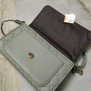 Stylish Quilted Crossbody Bag