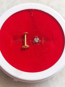Sparkling Stud Earrings gold 18crt