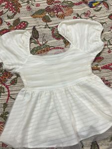Chic White Puff Sleeve Top