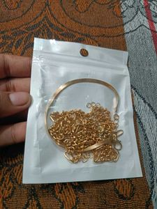 Elegant Gold Figaro Chain Bracelet