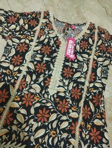 Pakistani Elegant Floral Print Kurta Set with Dupa