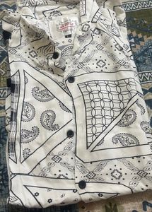 Black &amp; White Printed Shirts Combo