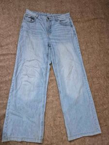 light wash denim wide leg jeans ◇