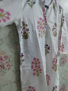 White Cotton Kurta with Floral Print