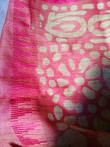 Vibrant Red &amp; Gold batik print dupatta