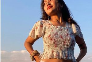 Blue floral top