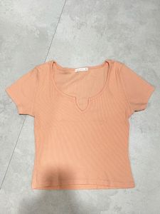 Peach V-Neck Ribbed Cropped Tee M size