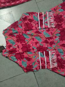 Women's Pink Floral Kurta Set