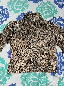 Stylish Leopard Print Crop Top