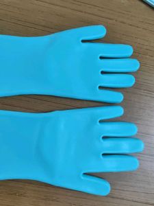 Brand New Durable Silicone Scrubbing Gloves