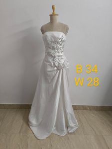 Elegant White 👰
