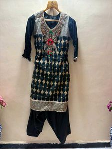 Black Salwar Kameez Suit