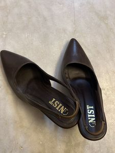 Chic Brown Slingback Heels