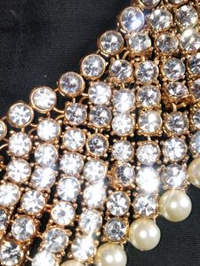 Beautiful Necklace With Bindiya (Without Earrings)