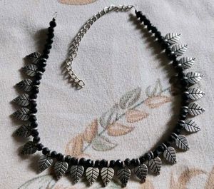 Boho Leaf Pendant Necklace