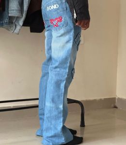 Stylish Light Wash Cargo Jeans