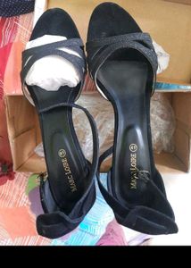 WOMEN  Black Suede Heels