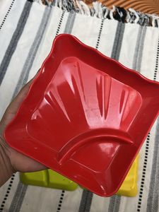 Set of 4 Colorful Square Plates