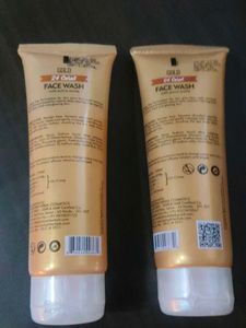 Bio Fresh Gold Face Wash 2 Packs + Freebiee