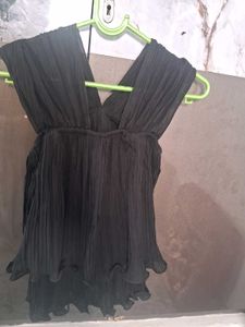 Black Flowy Pleated V-Neck Top