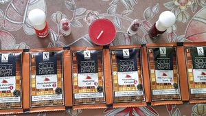 Gold Kesar Facial Kit With Gifts