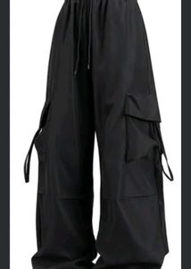 Black Cargo Pants with side pocket
