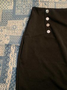 Black High-Waist Button Skirt