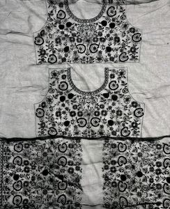 thread sequence work black party look saree vt. .no coins swap offer..only cash plz...
