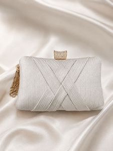 Elegant Silver Clutch Bag with Rhinestone Clasp