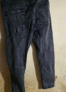 Stylish Grey Ripped Jeans for Men – Trendy &amp; Comfo