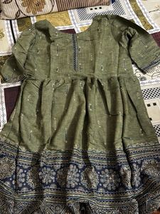 Elegant Olive Green Kurta with Embellishments