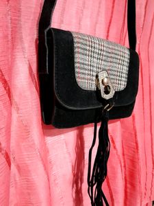 Velvet Black Sling Bag 😍