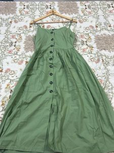 Chic Green Button-Up Midi Dress