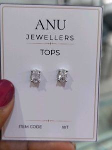 92.5 Elegant Stud Earrings
