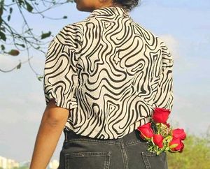 🖤✨ Abstract Monochrome Short Shirt ✨🤍