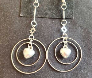Silver Plated Thread Heart And Circle Shaped Earin