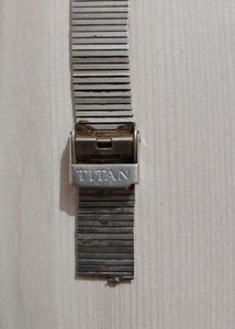 Antique Titan Analog Watch for Women(Cell Down)