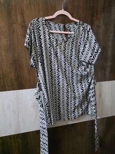 Monochrome Geometric Print Top