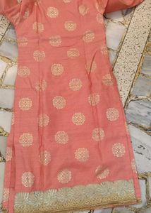 Elegant Peach Kurta with Gold Accents