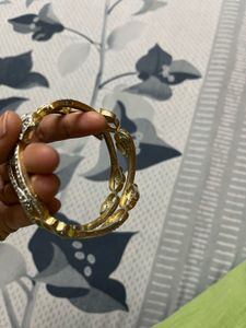 Elegant Gold-Toned beautiful Bangle Set