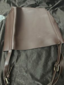 Elegant Brown Shoulder Bag