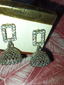 Fashionable Jhumka Earrings